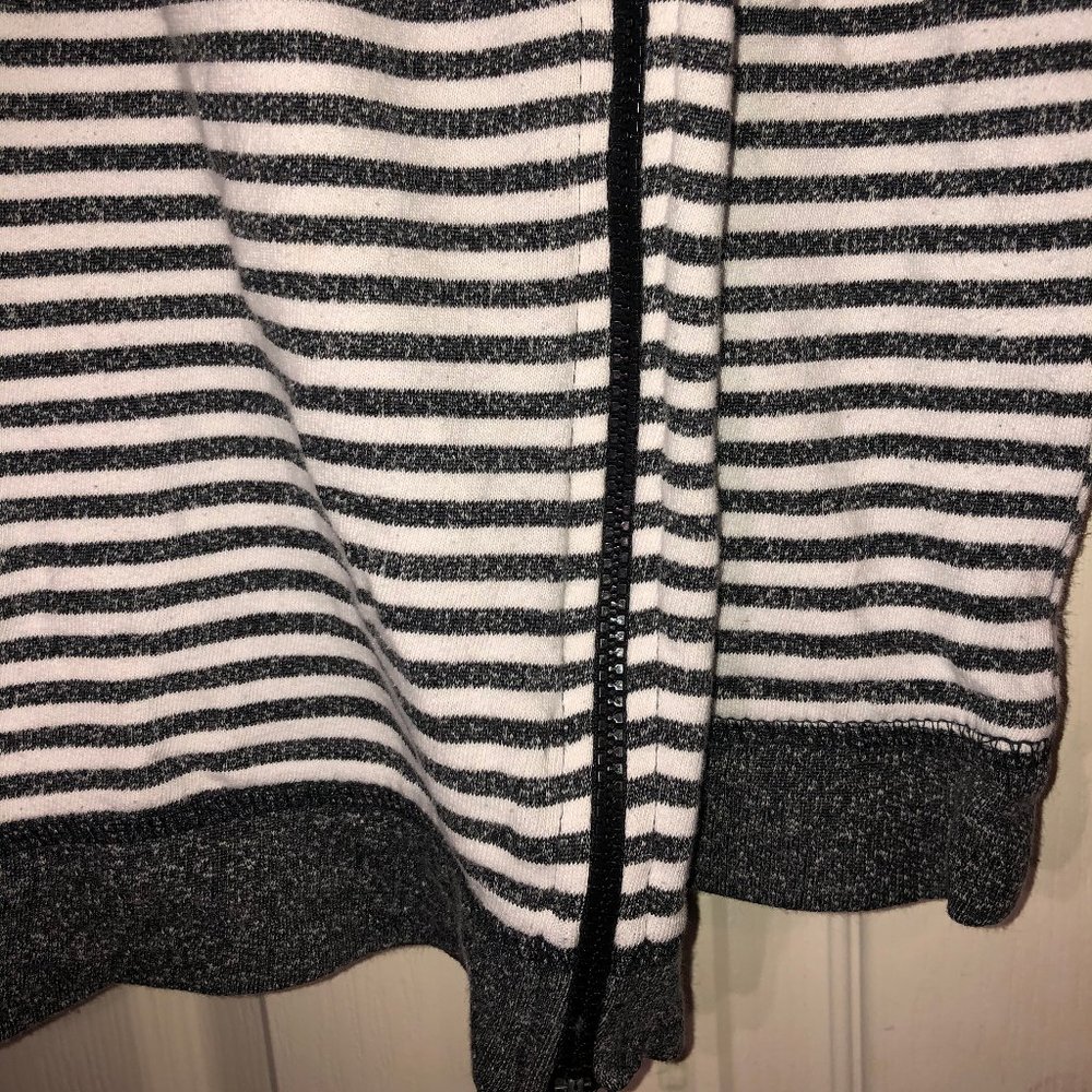 jacket - Picture 3 of 5
